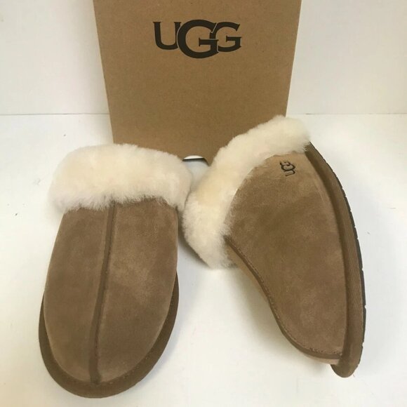 UGG Scuffette II Chestnut Suede Slippers - Picture 2 of 4